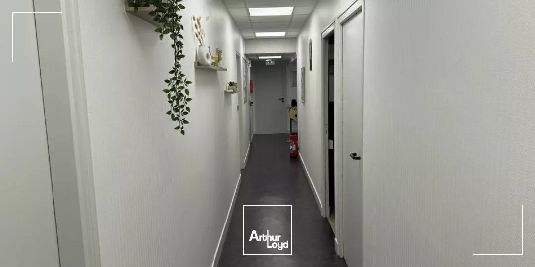 SAINT AVERTIN BUREAUX A LOUER 210 M² RDC PMR PARKING