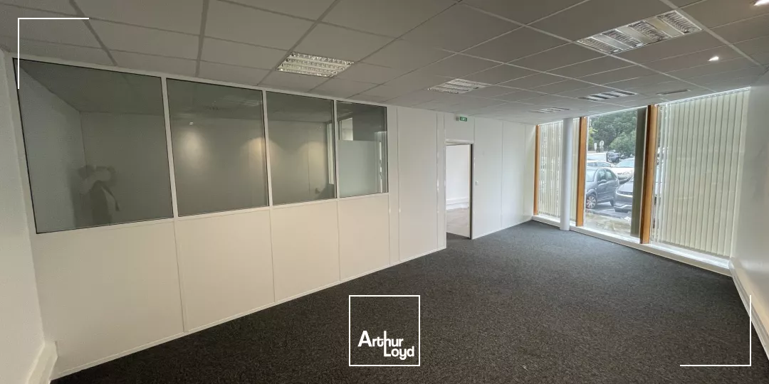 Rare à Béziers ! Bureau en RDC ou Commerce de 192 m2 à Louer