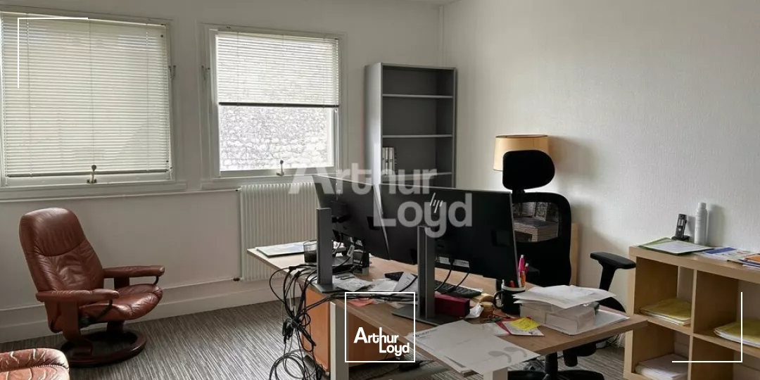 BLOIS - LOCATION BUREAUX DE 91,40 M² - QUARTIER ADMINISTRATIF