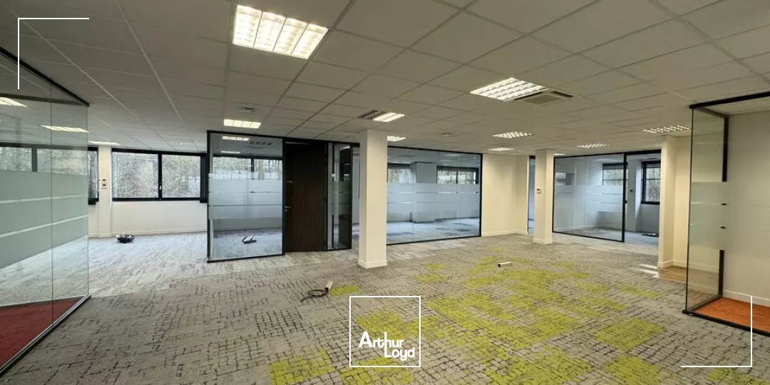 PARC VALMY - BUREAUX A LOUER EN ETAGE