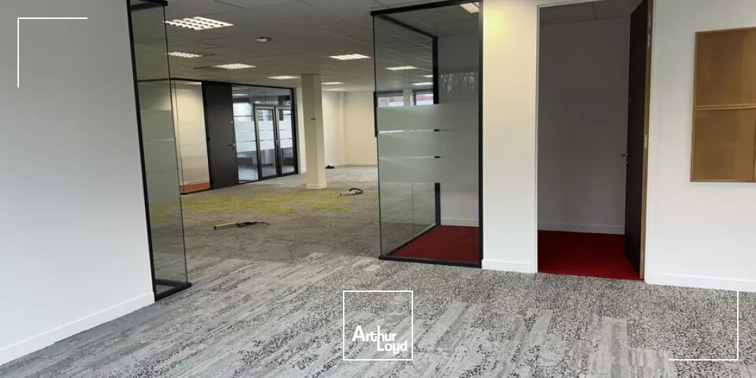 PARC VALMY - BUREAUX A LOUER EN ETAGE