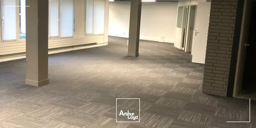 A VENDRE - LOCAL DE BUREAUX - BOURGES