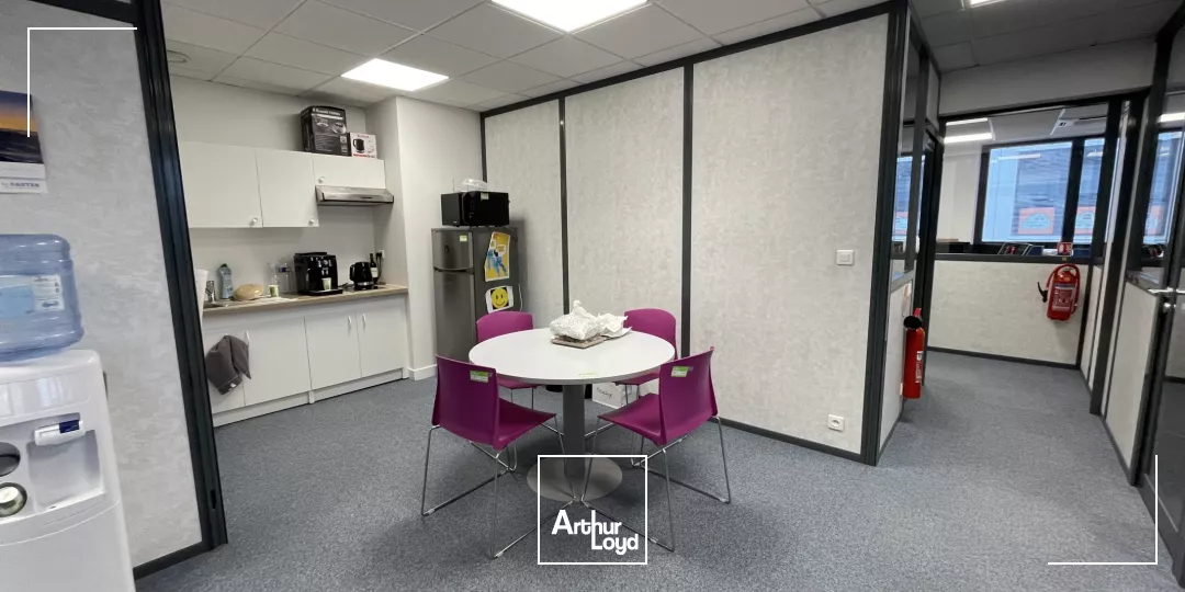 BUREAUX RÉNOVÉS À LOUER-245 M²-TECHNOPARC DE L'AUBINIÈRE