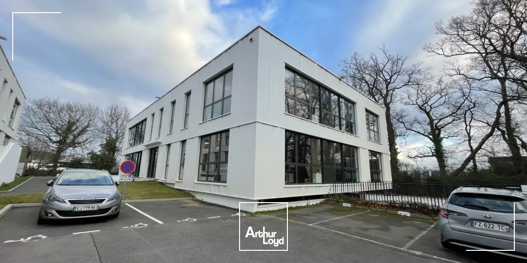 BUREAUX RÉNOVÉS À LOUER-245 M²-TECHNOPARC DE L'AUBINIÈRE