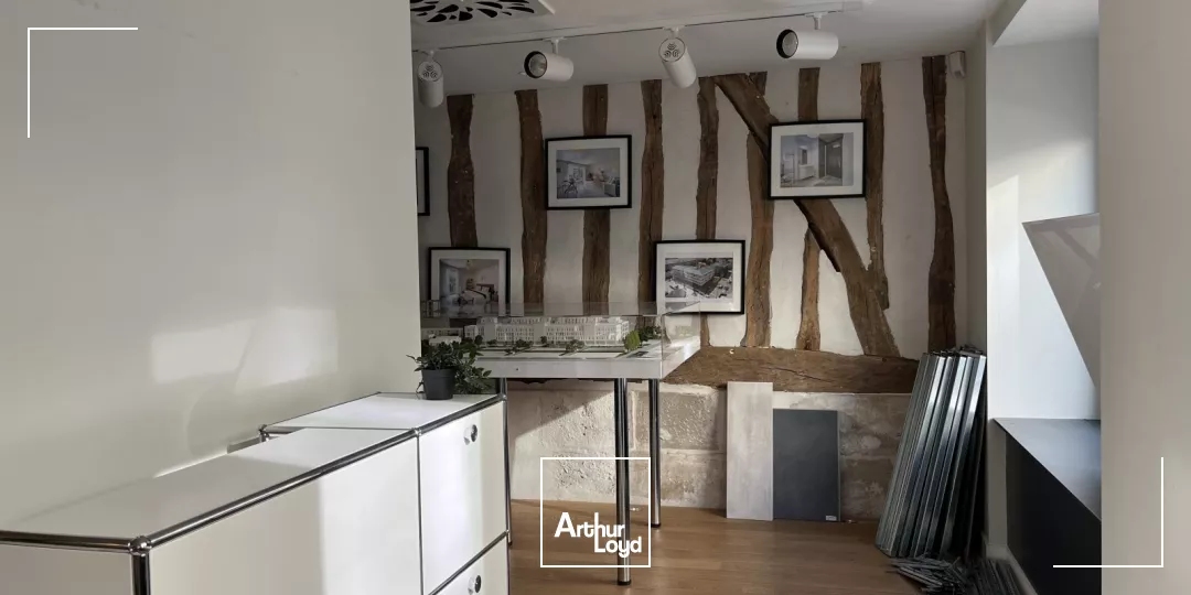 Bureaux Commerciaux rénovés au Coeur d'Orléans 278 m2 - Rue Jeanne d'Arc