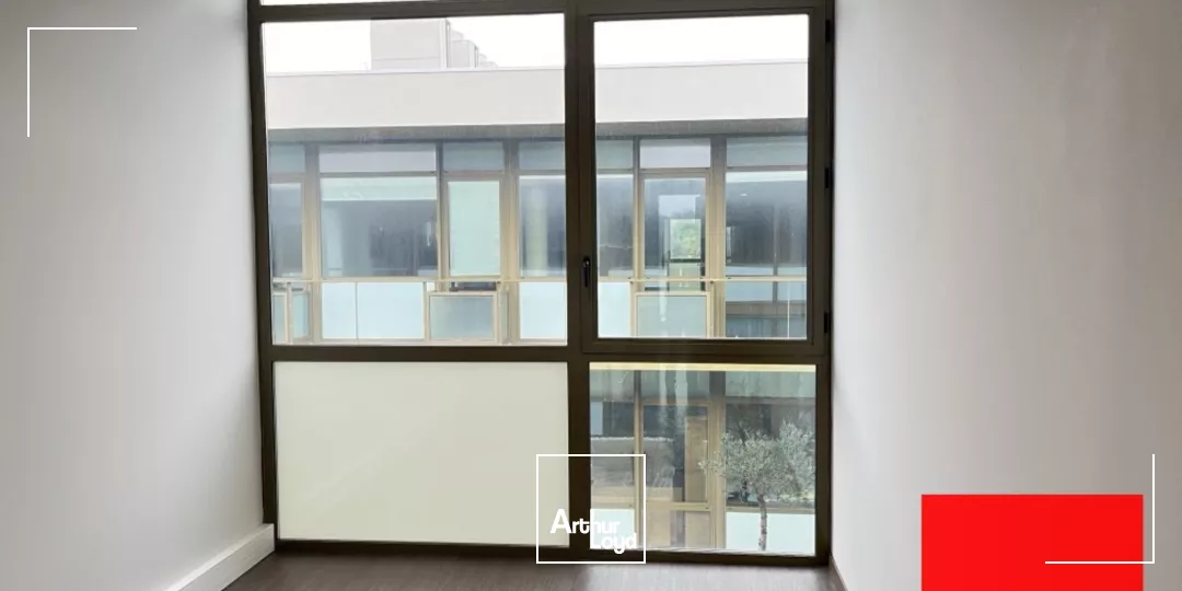 BUREAUX QUALITATIFS CLOISONNES A LOUER PARC DE L'AEROPORT MAUGUIO -MONTPELLIER