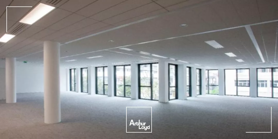 Bureaux à louer à MONTIGNY LE BRETONNEUX 78180