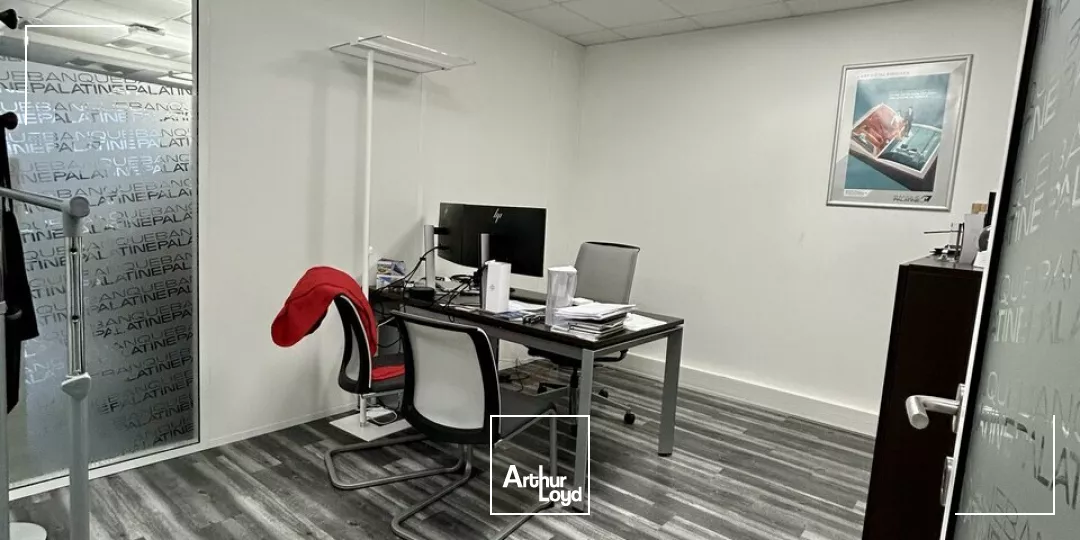 BUREAUX à VENDRE de 196.3 m²