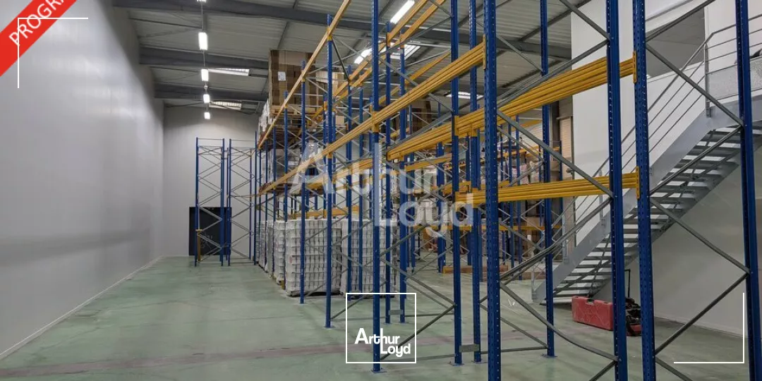 OUEST DE RENNES - LOCAL D'ACTIVITE NEUF - GRAND VOLUME AVEC 1 QUAI