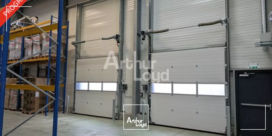 OUEST DE RENNES - LOCAL D'ACTIVITE NEUF - GRAND VOLUME AVEC 1 QUAI