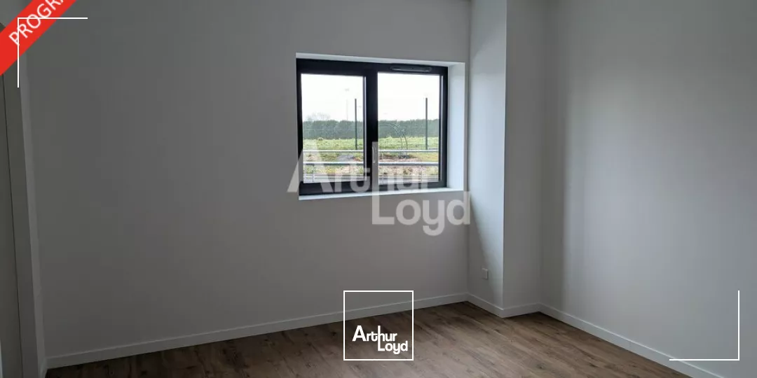 OUEST DE RENNES - LOCAL D'ACTIVITE NEUF - GRAND VOLUME AVEC 1 QUAI