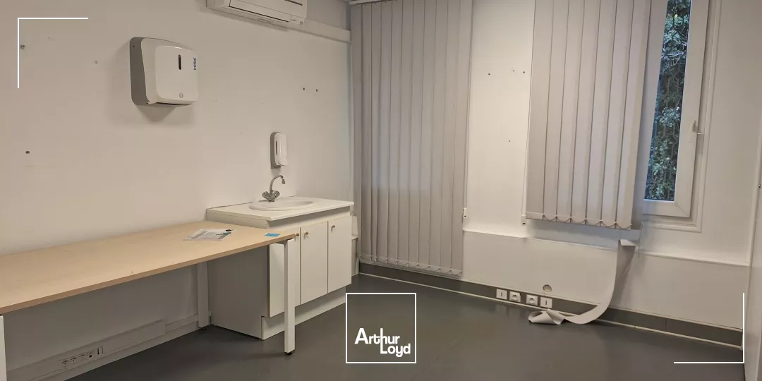 BATIMENT INDEPENDANT BUREAUX A VENDRE ST EGREVE 