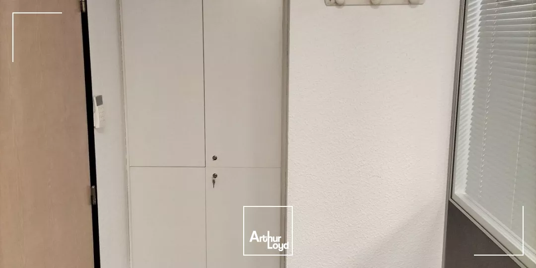 A LOUER BUREAUX 2 LOTS de 50M² en RDC SECTEUR EUROPOLE GARE GRENOBLE