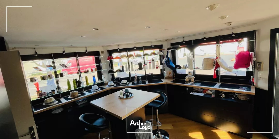 A LOUER LOCAL 50 M2 PORNICHET