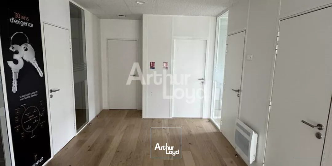 Bureaux neufs de 75m² avec une belle visibilité sur axe passant - VITRE