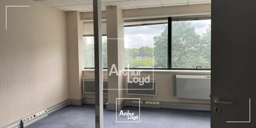 ENTREPOT LOGISTIQUE GRANDE SURFACE