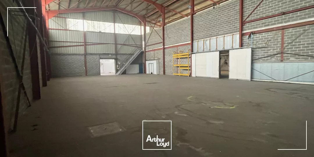 Entrepôts à louer à LE VAL D'HAZEY 27940