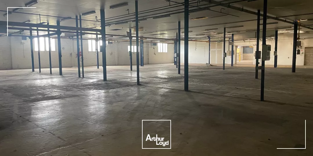 Entrepôts à louer à LE VAL D'HAZEY 27940