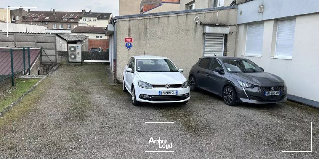 LOCAL COMMERCIAL à VENDRE de 135.07 m²