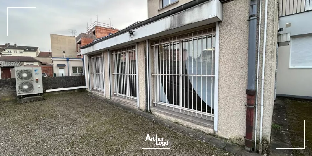 LOCAL COMMERCIAL à VENDRE de 135.07 m²