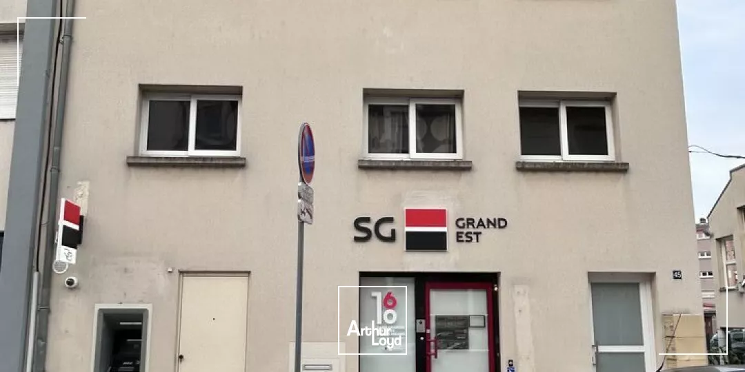 LOCAL COMMERCIAL à VENDRE de 135.07 m²