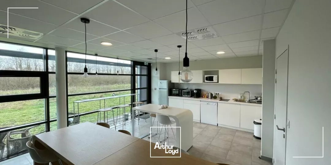 A LOUER - LOCAL D'ACTIVITE DE 206M² - LANDERONDE