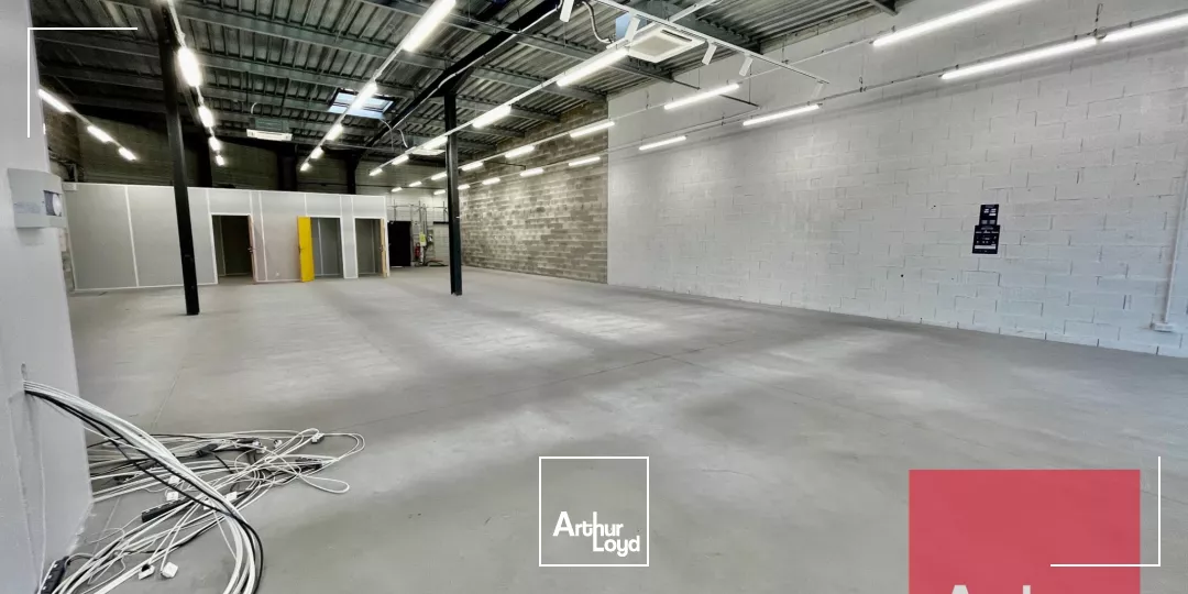 Local commercial 310 m² à louer - Excellente visibilité - Zone commerciale Lunel