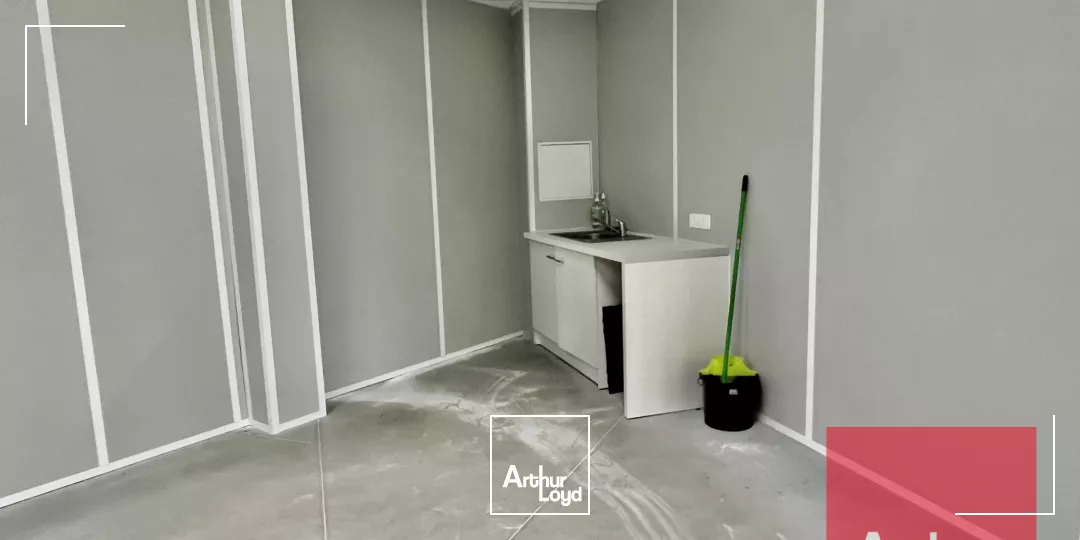 Local commercial 310 m² à louer - Excellente visibilité - Zone commerciale Lunel