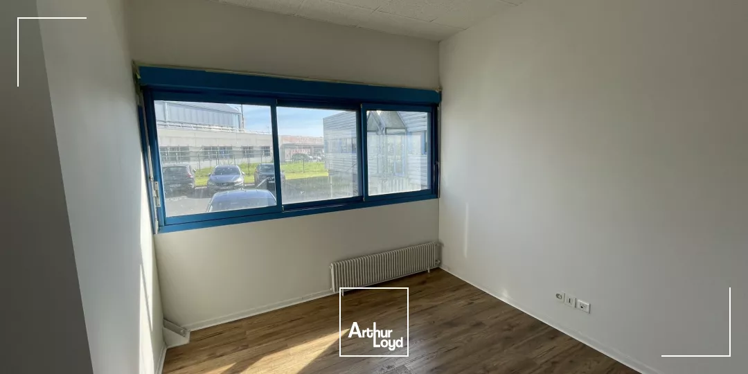 BUREAUX RÉNOVÉS À VENDRE-160 M²-SAINT HERBLAIN