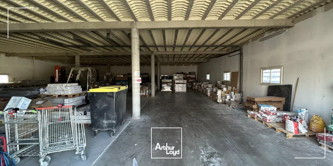 Entrepôt à Louer - Perpignan - 380 m2 - Visibilité exceptionnel