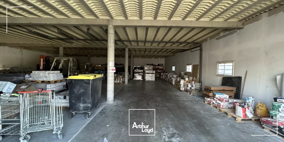 Entrepôt à Louer - Perpignan - 380 m2 - Visibilité exceptionnel