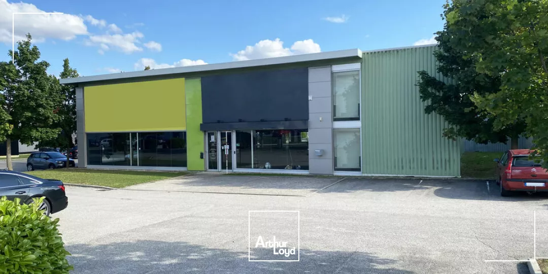 LOCAL COMMERCIAL A LOUER - ZAC DE QUETIGNY