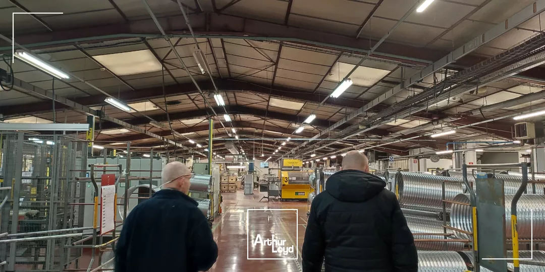 Achetez votre local d'activité de 6000 m2 proche BELLEVILLE-EN-BEAUJOLAIS