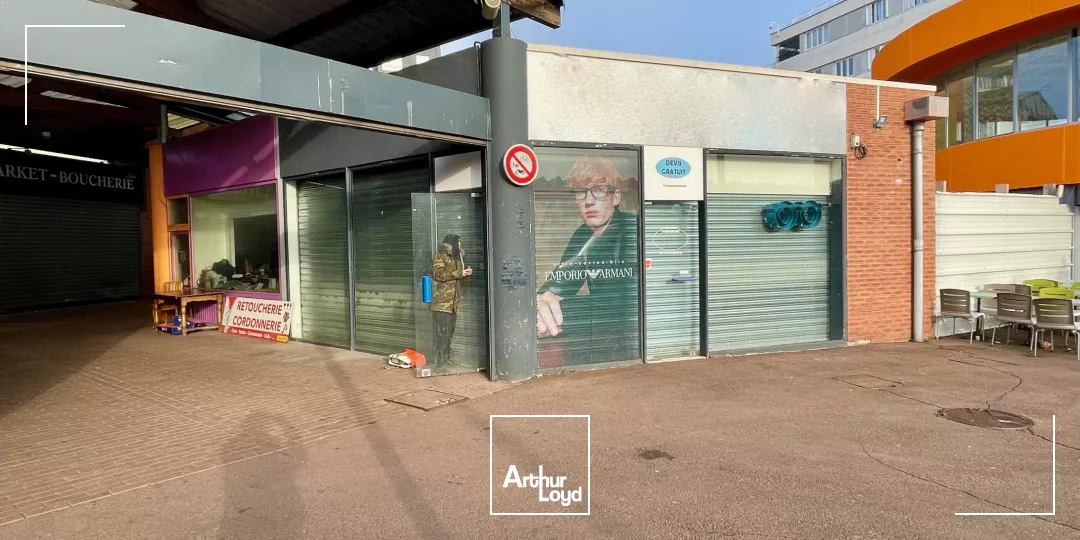Locaux commerciaux à vendre à VAL DE REUIL 27100