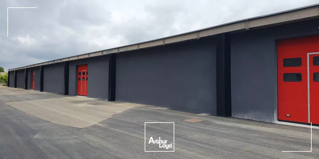 Locaux d'activité à vendre à MAUREPAS 78310