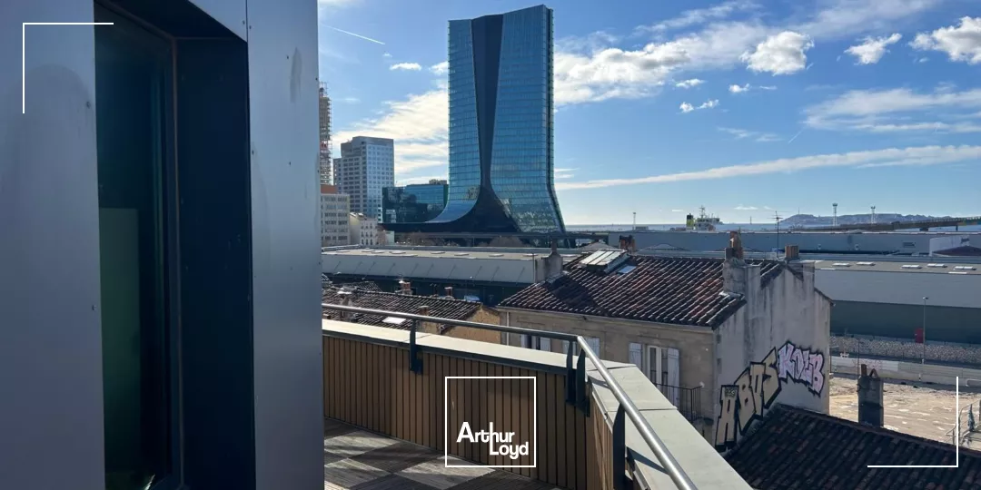 Bureaux à louer - proximité immédiate Euromediterranée et autoroutes - 13015 Marseille