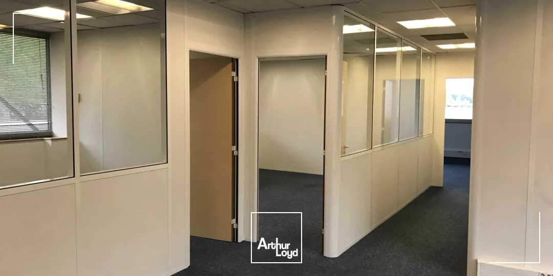 MOIRANS CENTR'ALP - BUREAUX 109 M² DISPONIBLES A LA LOCATION