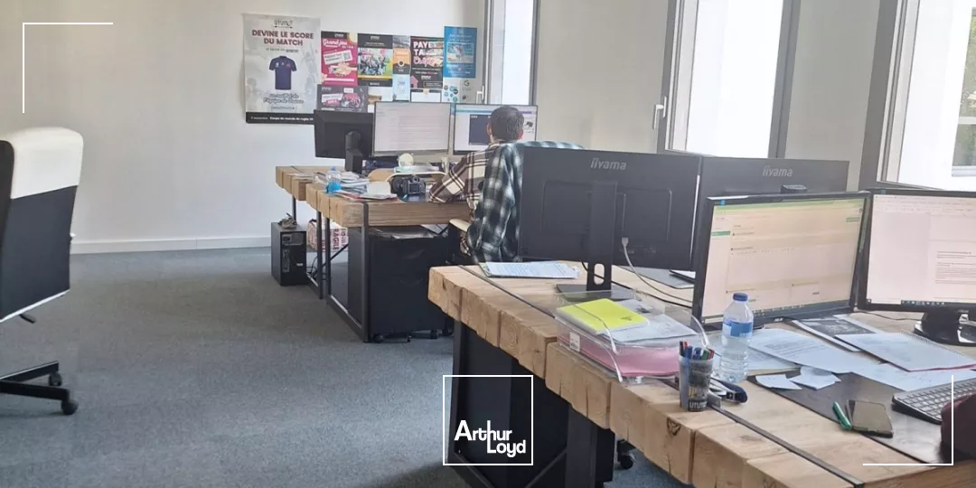 BUREAUX A LOUER MONTBONNOT SAINT MARTIN AVEC PARKING