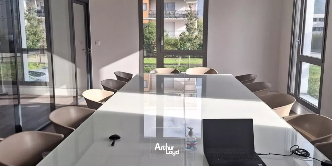 BUREAUX A LOUER MONTBONNOT SAINT MARTIN AVEC PARKING