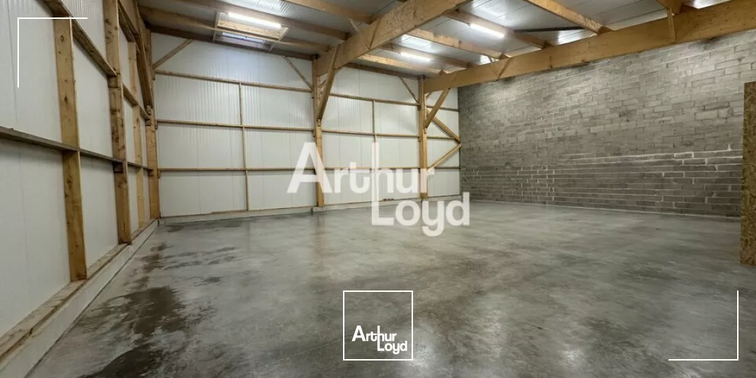 BAIN DE BRETAGNE - LOCAL D'ACTIVITE A LOUER - 240 M²