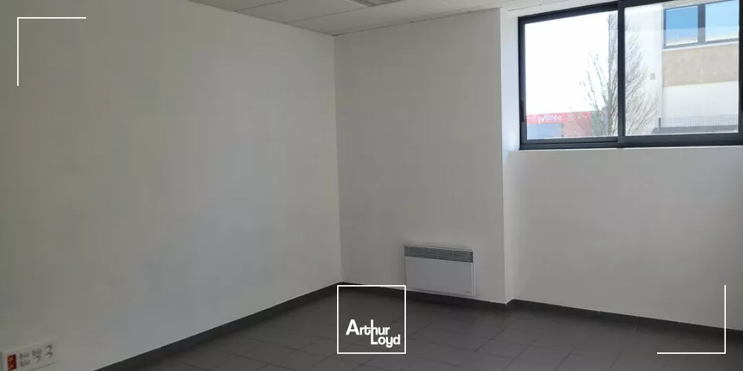 Location local activité Le Mans Nord 1260m² 