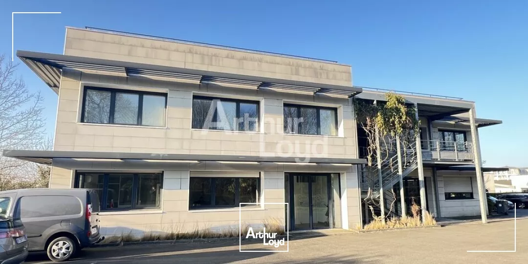 CESSON SEVIGNE - BUREAUX A LOUER - 115 M²