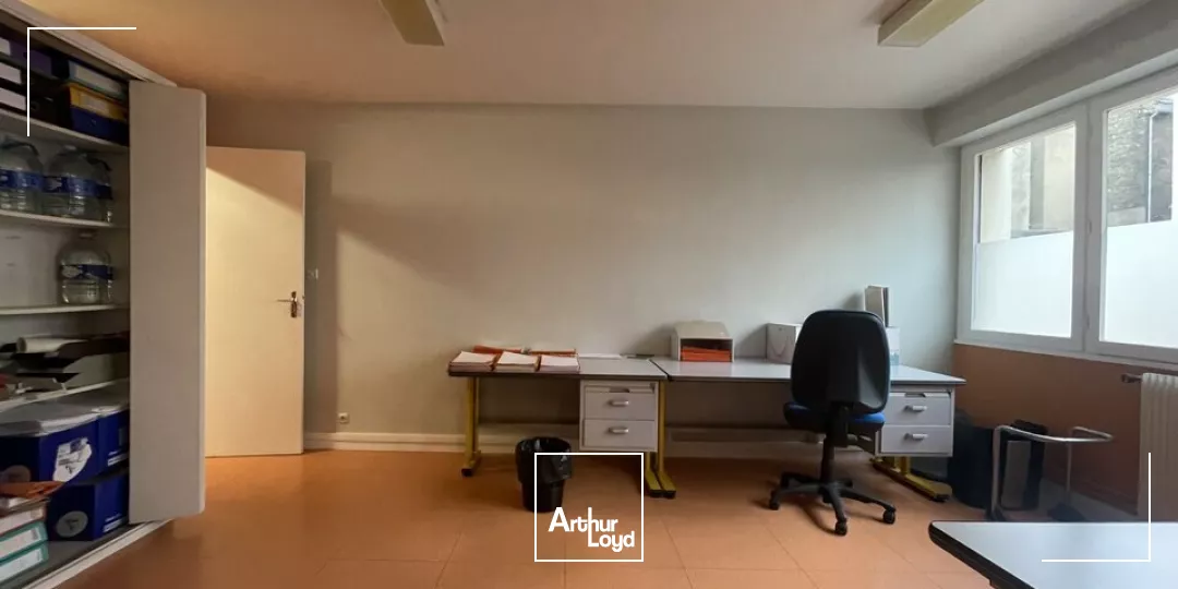 A VENDRE - LE HAVRE - PALAIS DE JUSTICE - BUREAUX - 253 m² 