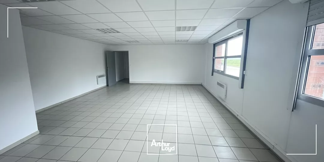 CHAMBLY - local d'activité d'environ 389 M2 à louer