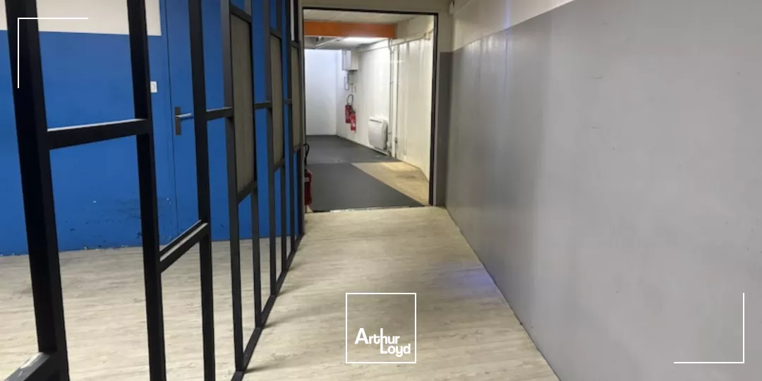 À LOUER - Bureaux de 220 m² en RDC à Saint-Chamond