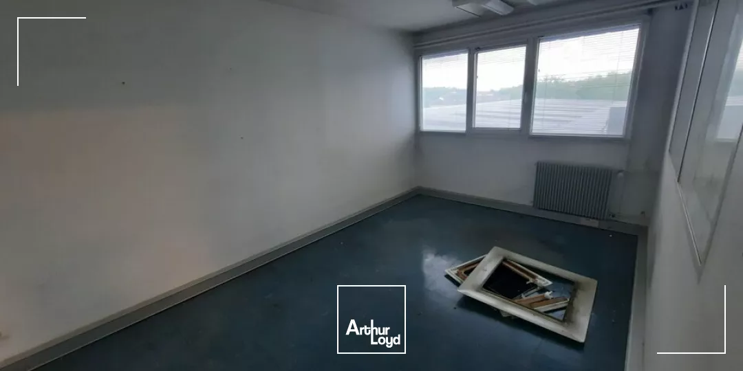 A LOUER ROMAGNAT BUREAUX 130M² 