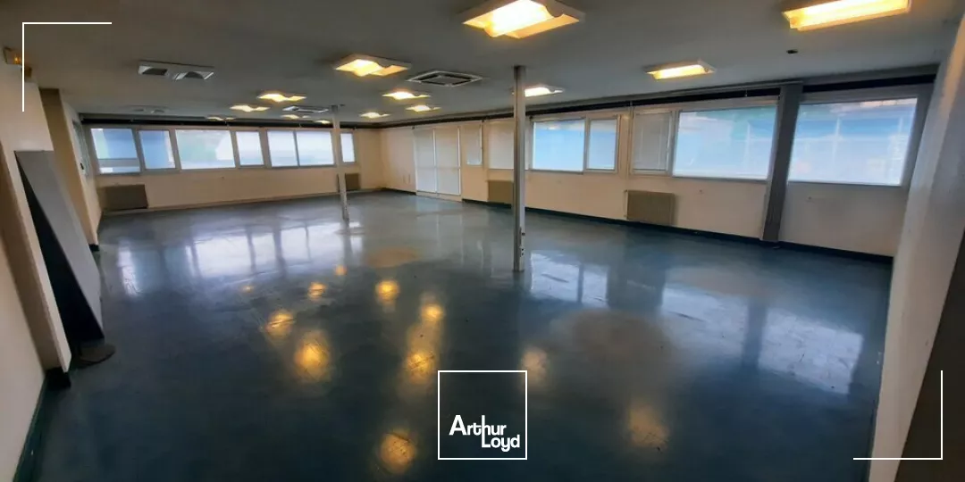 A LOUER ROMAGNAT BUREAUX 130M² 