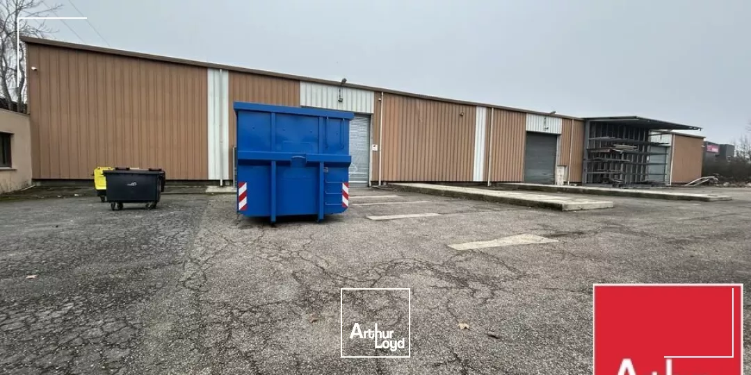 LOCAL D'ACTIVITE - ENTREPOT à VENDRE de 2160 m²
