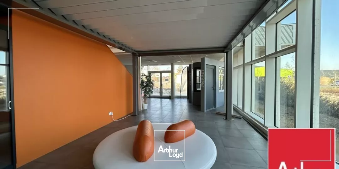 LOCAL D'ACTIVITE - ENTREPOT à LOUER de 1200 m²