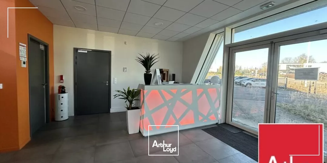 LOCAL D'ACTIVITE - ENTREPOT à LOUER de 1200 m²